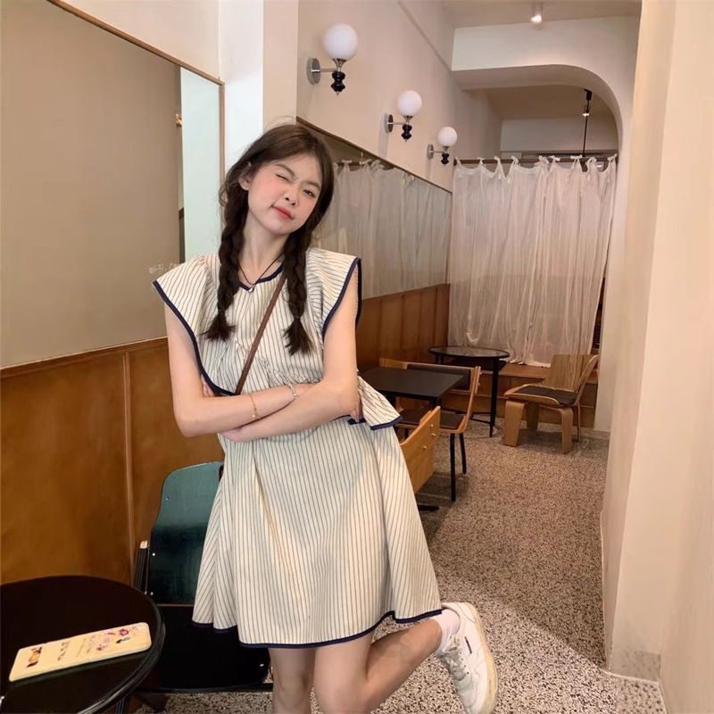 French-Style Striped Dress with Small Flutter Sleeves for Women, Summer Irregular Ruffle Trim, Petite Loose Babydoll Dress, Trendy French-Style Striped Dress with Small Flutter Sleeves for Women, Summer Irregular Ruffle Trim, Petite Loose Babydoll Dress, Trendy
