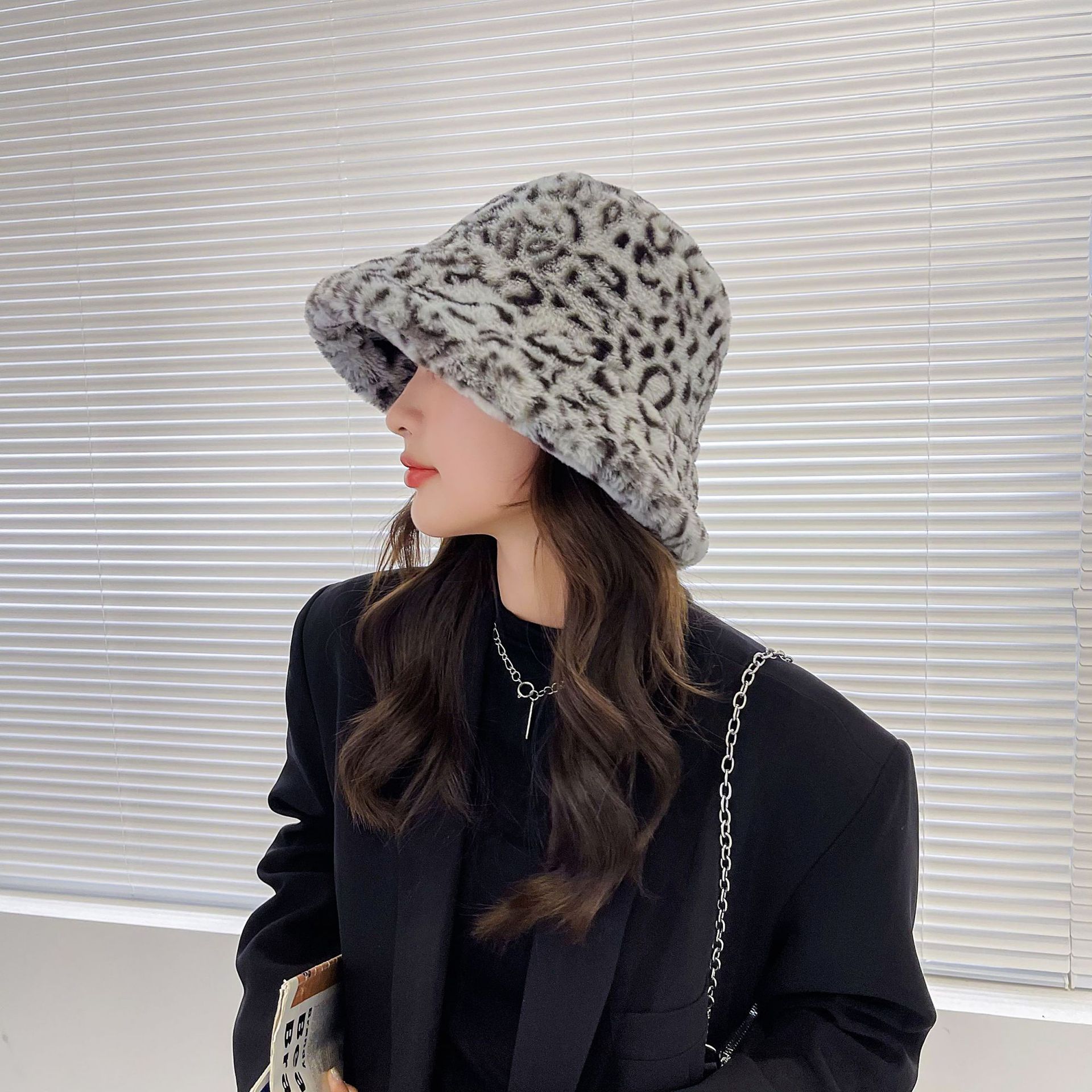 Fashion Leopard Lamb Plush Fisherman Hat Wholesale Nihaojewelry display picture 4