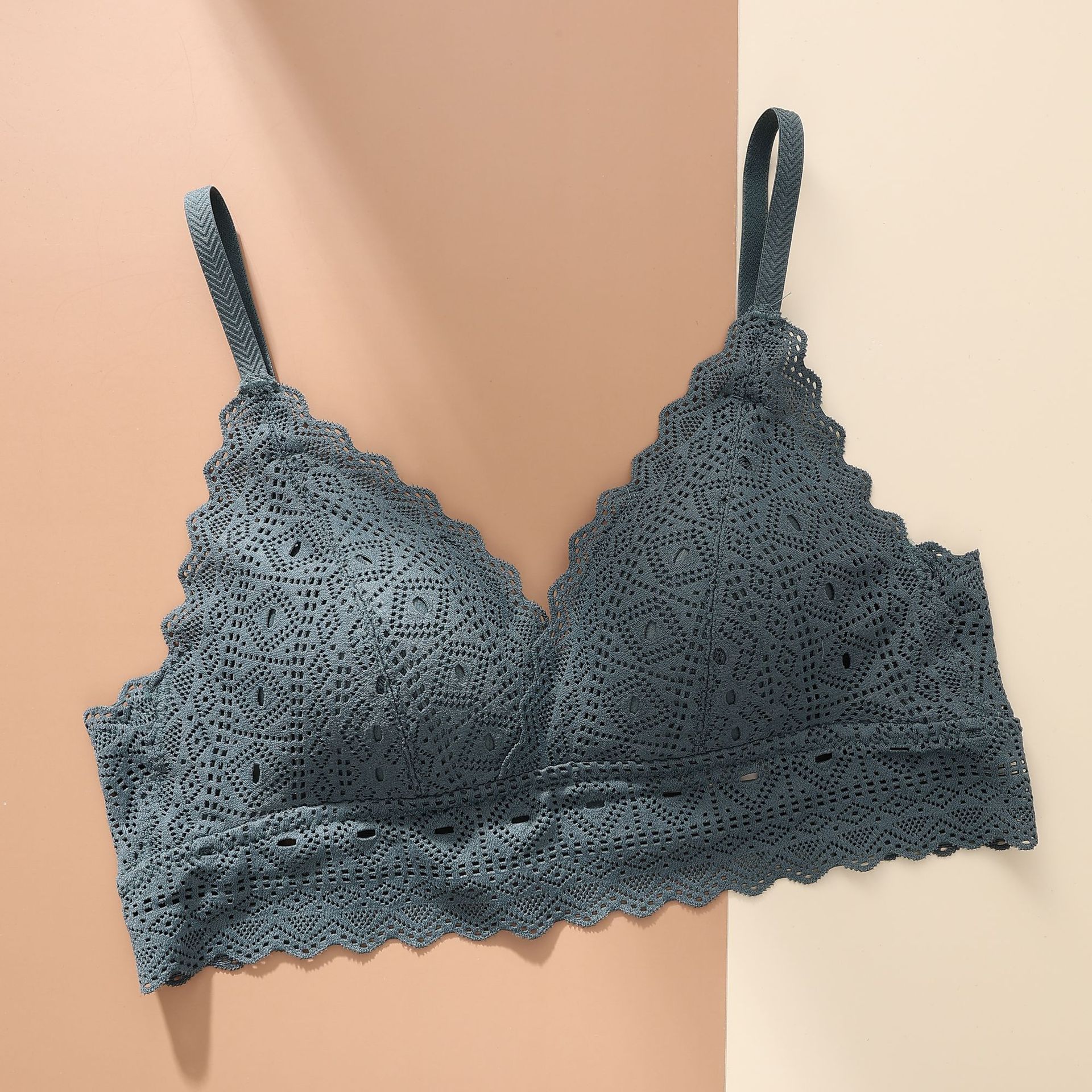 Triángulo francés taza de encaje sexy ropa interior inalámbrica delgada push up pequeño pecho cómodo sujetador transpirable BL082