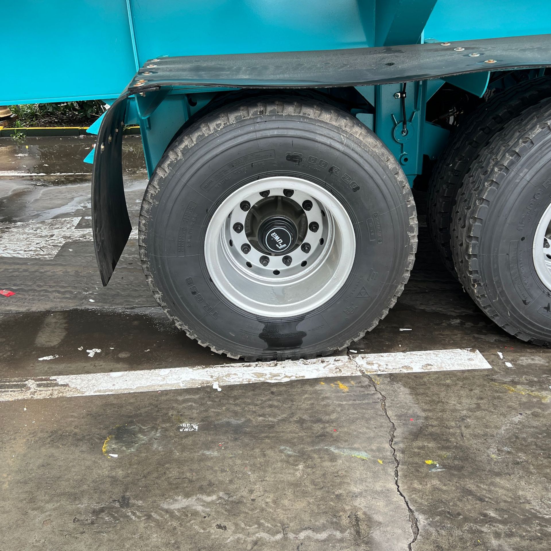 Factory Production Cross-Border Sales of Heavy-Duty Rollover Dump Trucks 3-Wheelbase Semi-Trailers for Transporting Sand, Gravel, and Coal Trailers