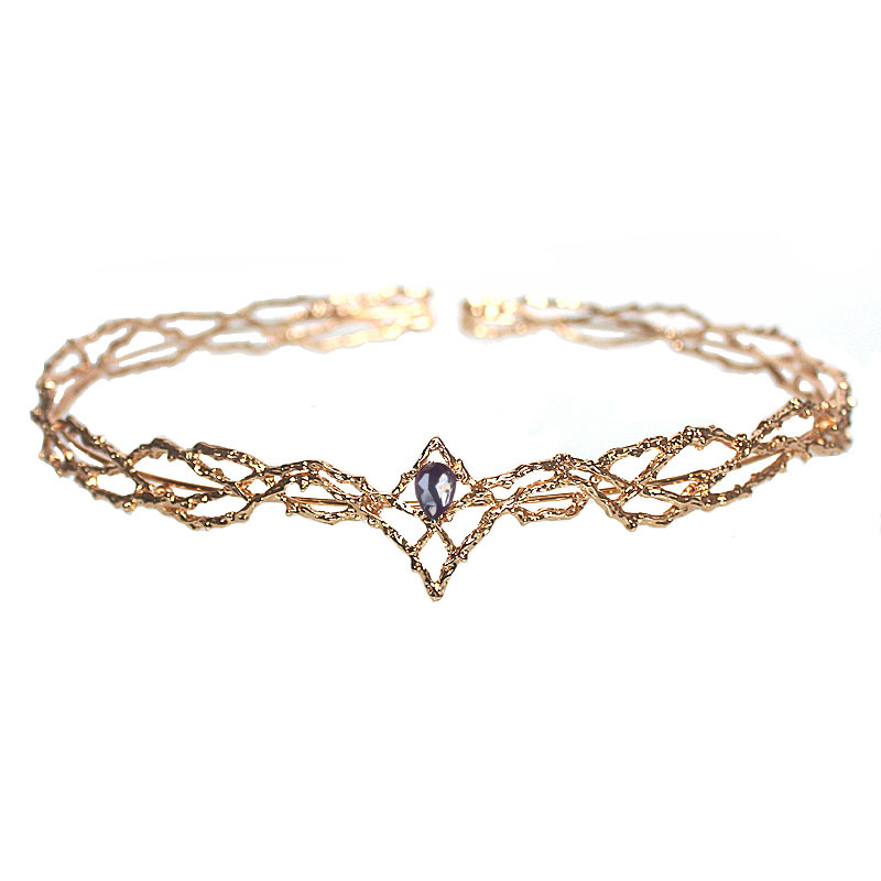 The Hobbit Elf King Serendil has large round crown with golden design and a diamond studded headband_voghion.com
