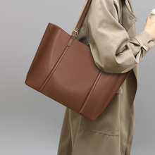 托特包包女式2025新款女包春夏单肩包真皮大容量bags通勤包大包