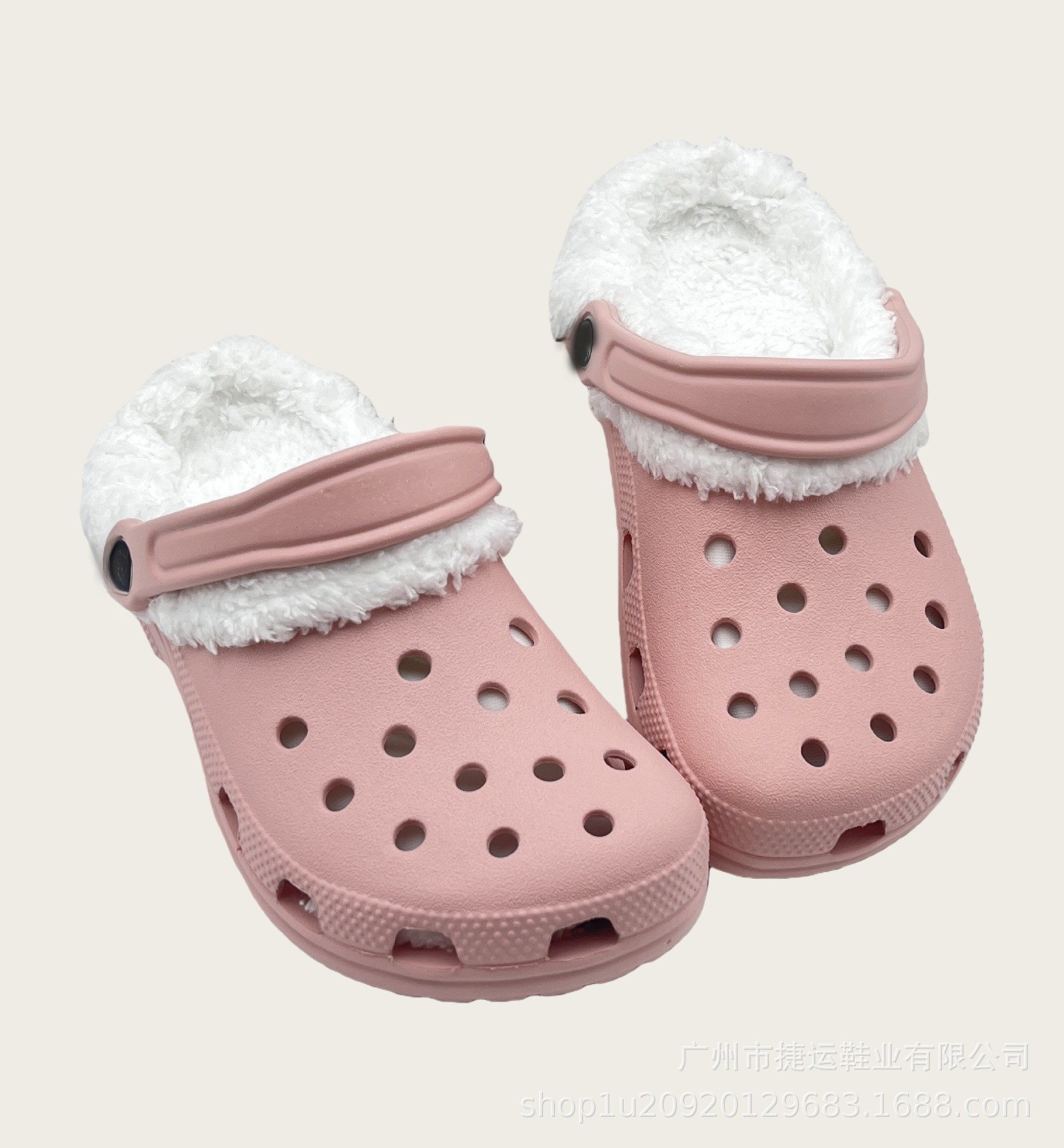 2025 zapatos clásicos para hombres y mujeres con una estrella de veludo ligera antideslizante caliente versátil zapatillas de playa al por mayor