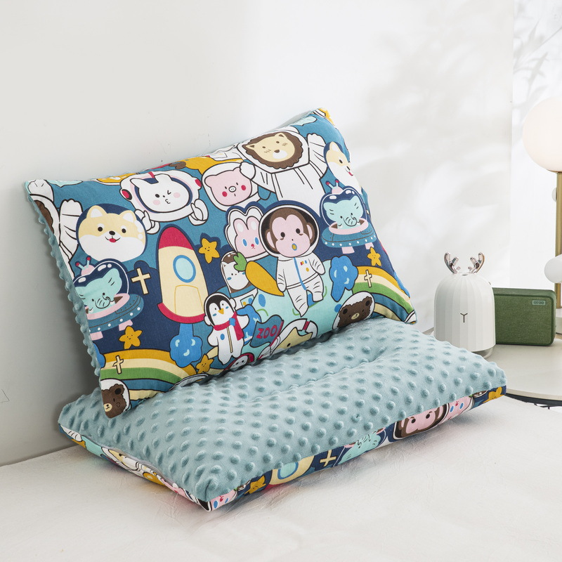 Almohada para niños de jardín de infantes AB cara Almohada de terciopelo de guisantes de algodón Almohada de almohada desmontable para niños de uno a diez años