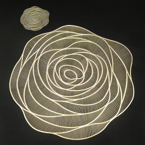 PVC Non-slip Mat Modern Elegant and Graceful Banquet Table Mat Creative Single Rose Home Dinner Plate Heat Insulating Mat