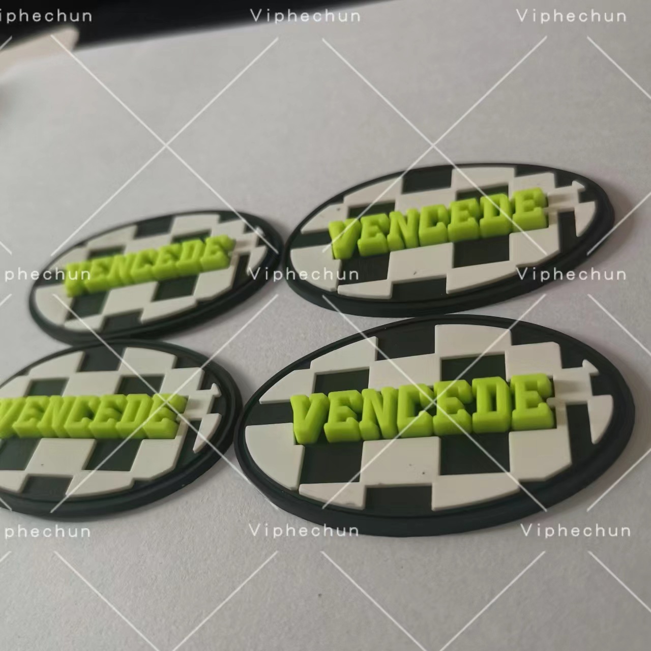 时尚潮流英文滴塑硅胶商标可定