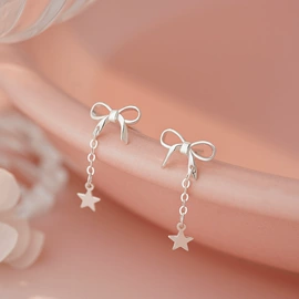 耳钉;项链;戒指