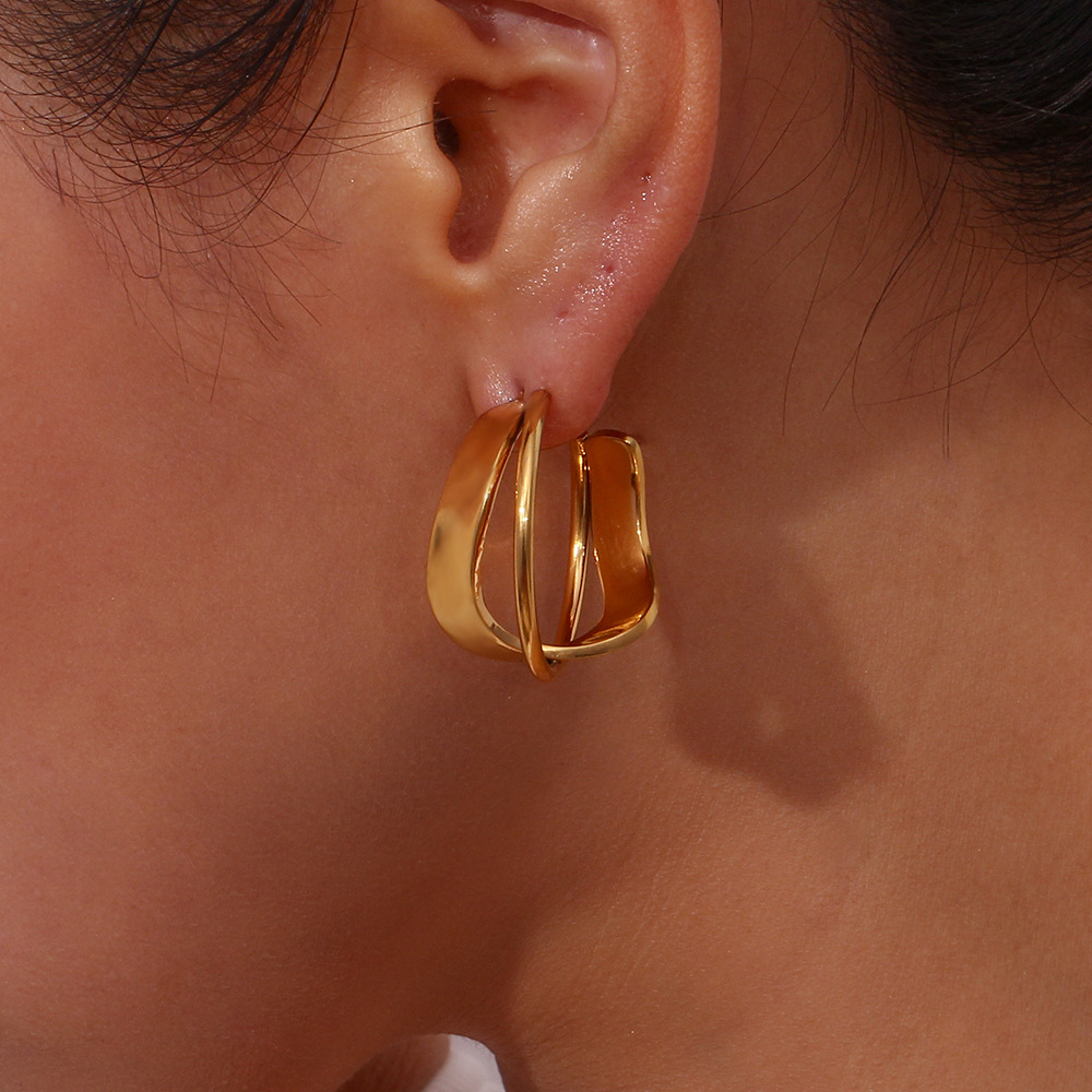 1 Pair Lady Simple Style Irregular Polishing Plating Stainless Steel 18K Gold Plated Hoop Earrings display picture 8