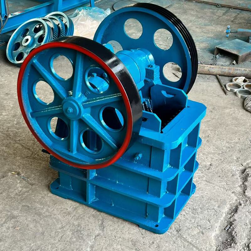 Pe200×300 Pebble Jaw Crusher Stone Crushing Machine Small Mobile Stone Crushing and Sand Making Machine Pe200×300 Pebble Jaw Crusher Stone Crushing Machine Small Mobile Stone Crushing and Sand Making Machine