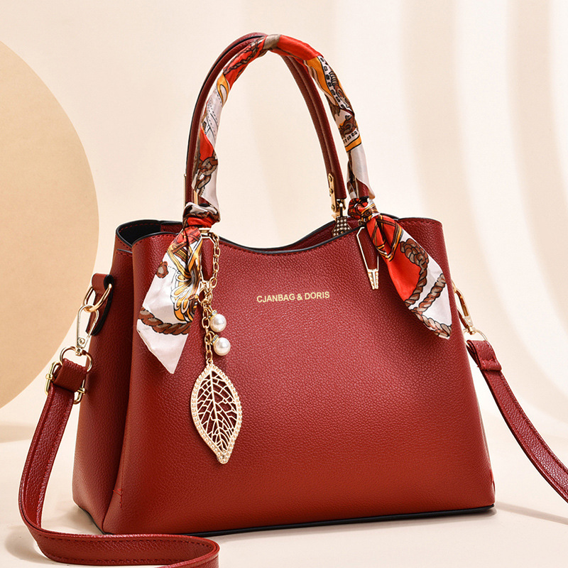 Bags 2025 New Bridal Bag Large Capacity Crossbody Tote Bag Red Wedding Gift Bag Atmospheric Handbag for Women