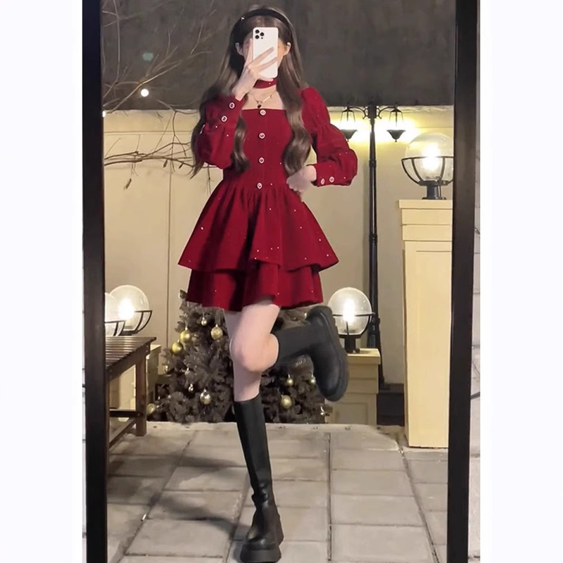 French retro red broken flash Christmas dress women's autumn and winter 2024 explosions waist long sleeve short skirt French retro red broken flash Christmas dress women's autumn and winter 2024 explosions waist long sleeve short skirt