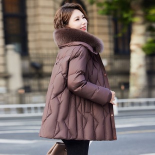 Mid-length Mother's Down Jacket 2024 New Middle-aged Women's Western Style Winter Clothes Middle-aged White Duck Down Warm Jacket