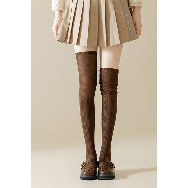 2025d Miu Lente en Herfst voor Dames Overknee Luie Dijhoge Slouch Ins Show Stijl Gestreepte Kabelgebreide Sokken_voghion.com