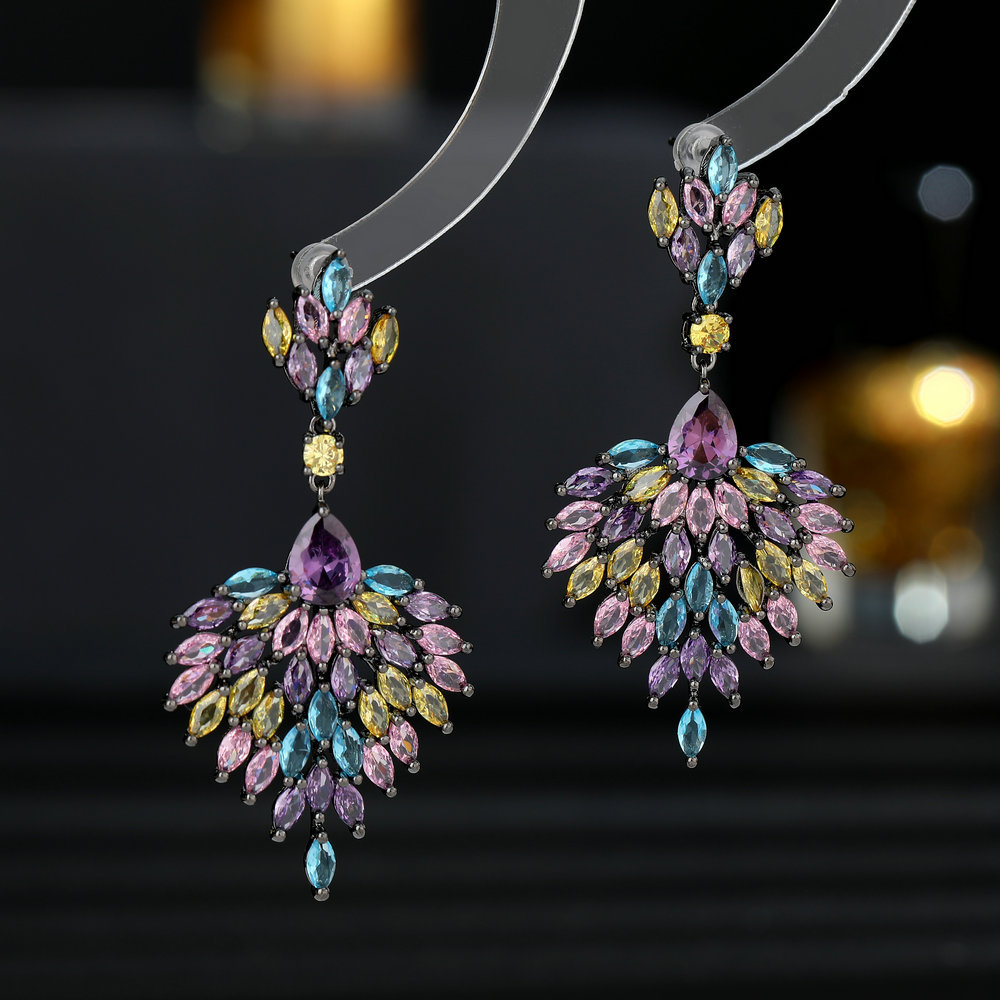 Fashionable earrings