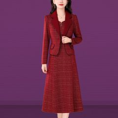 婆婆婚宴套装连衣裙秋冬新款2025妈妈礼服时尚感两件套