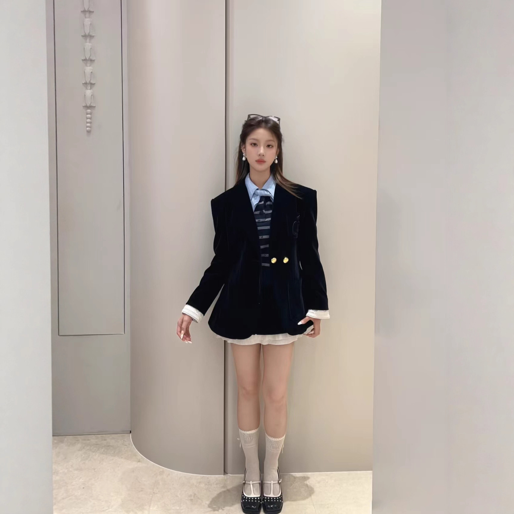 Lajia's 2026 Model In Navy Blue, Old Money Style, Silhouette-enhancing, Waist-cinching, Slimming Velvet Blazer With A_ecoleips.com