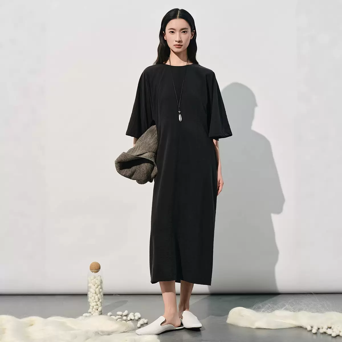 26年春夏新款真丝收腰显瘦连衣裙桑蚕丝时尚高级感中袖长裙批发