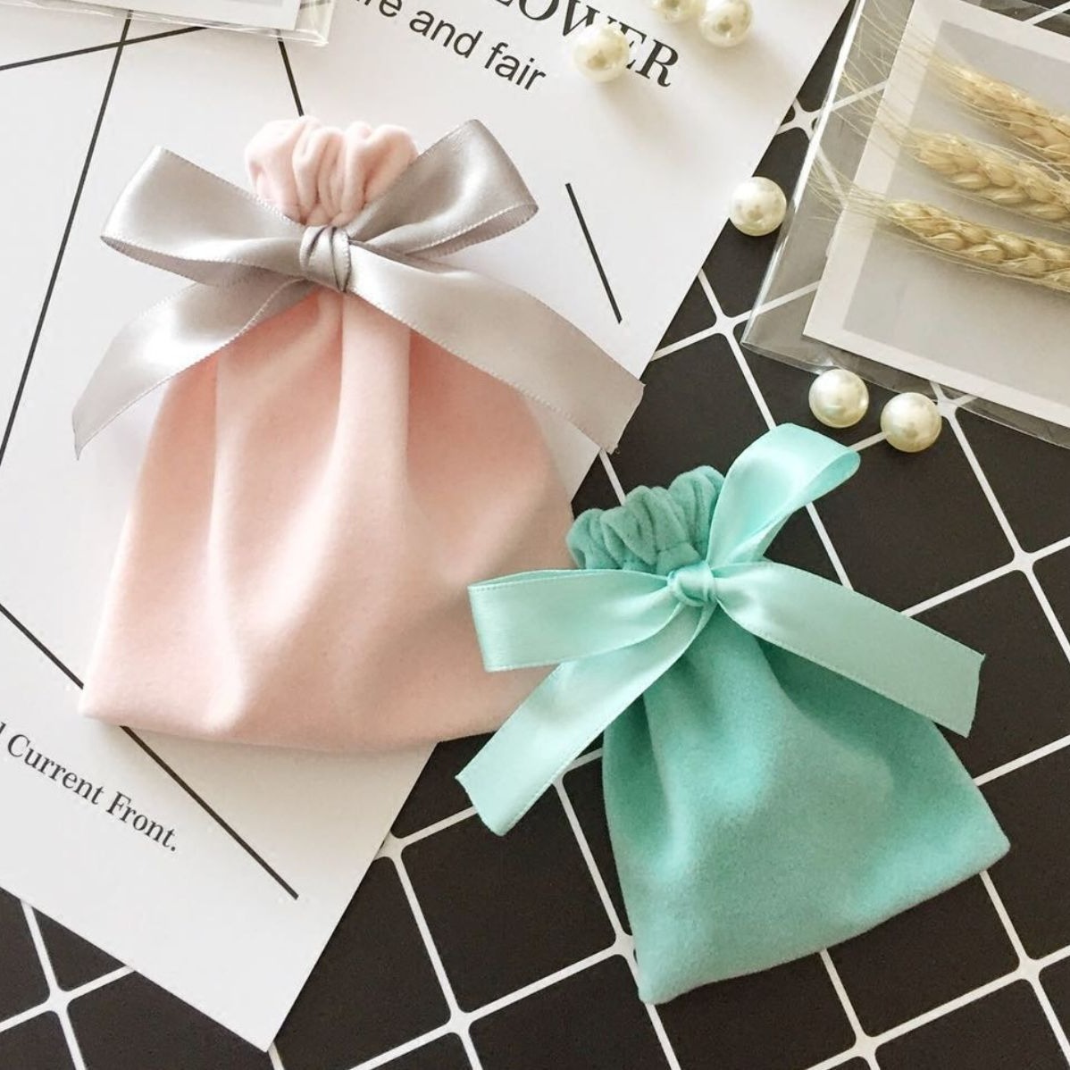 厂家绒布袋现货大量供应批发礼品束口袋包装袋丝带饰品袋首饰袋