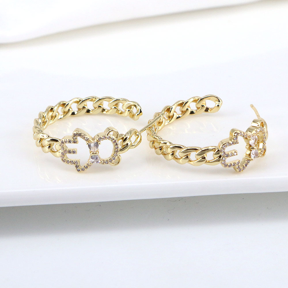 Korean Niche Design Bear Earrings Trend Color Plating Real Gold Copper Ear Jewelry display picture 3