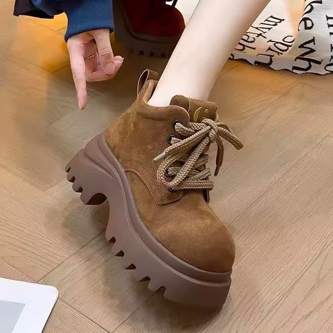 Botas Martin de talón grueso zapatos de otoño y invierno de mujer zapatos de mujer nuevos aumentos de altura de suela gruesa botas amarillas versátiles botas de cordón retrógradas