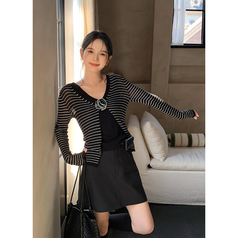 【No Returns, No Exchanges】Yier Shirt Rose Art Tencel Striped Fake Two-Piece Knit Top Korean Style Top 0592