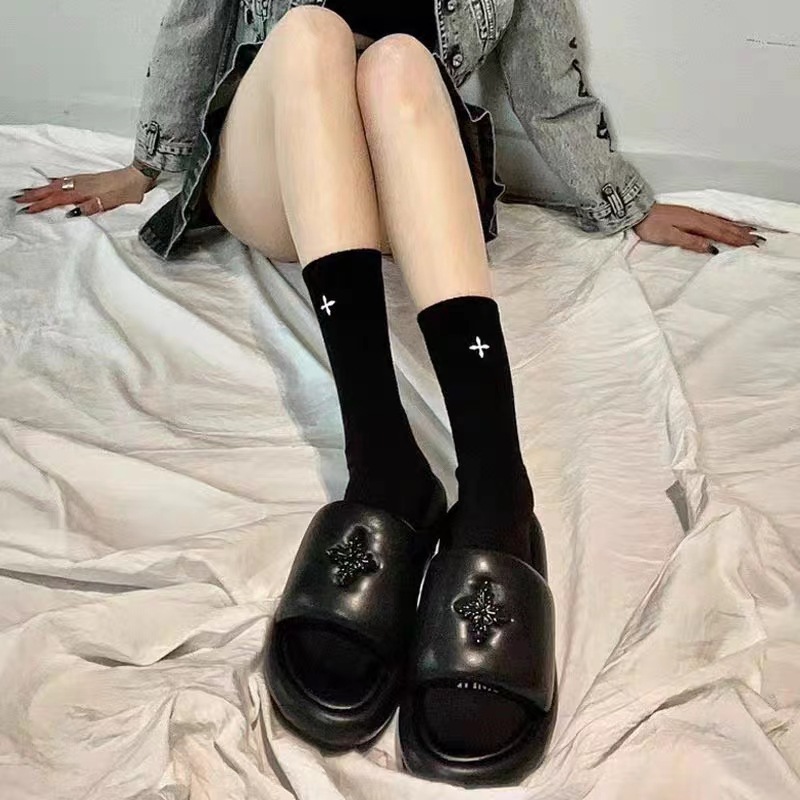 Mismo Estilo De Zapatillas De Globo Mate Pisando Heces Sintiendo Flor Cruzada Ropa De Abrigo Para Mujer Aumentada En Cm Chanclas De Fondo Grueso Mujer_voghion.com