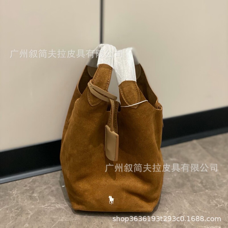 Cross-border matte suede Polo Play bucket bag, large capacity, suitable for commuting, can be carried crossbody or as a handbag