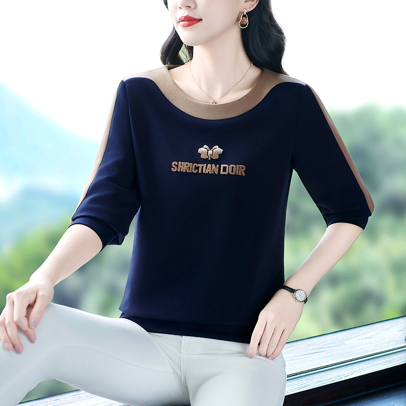 Round Neck Sweatshirt for Women, Spring and Autumn 2026 New Style, Age-Reducing Versatile Mom Long-Sleeve Jacket, Loose Casual Striped Top, Trendy