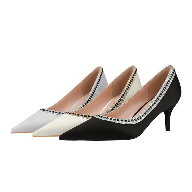 869-9 European and American wind sexy party show thin thin with shallow mouth pointed diamond with high heels satin single woman shoes