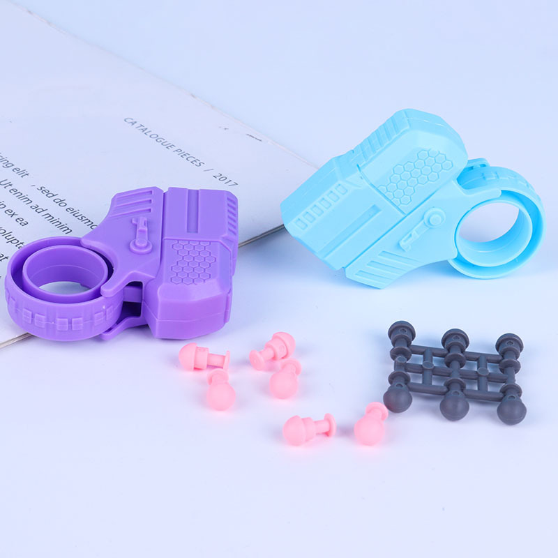 Descompresión de dedos, pistola giratoria de anillo, nueva pistola de juguete lanzable transfronteriza, pistola pequeña de descompresión, juguetes de stand para niños