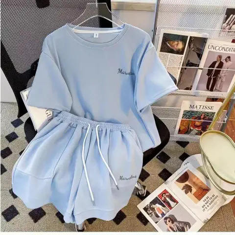 파란색