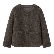 现货2025冬季新款宽松休闲牛角扣羊羔毛皮毛一体外套女 4GA112531