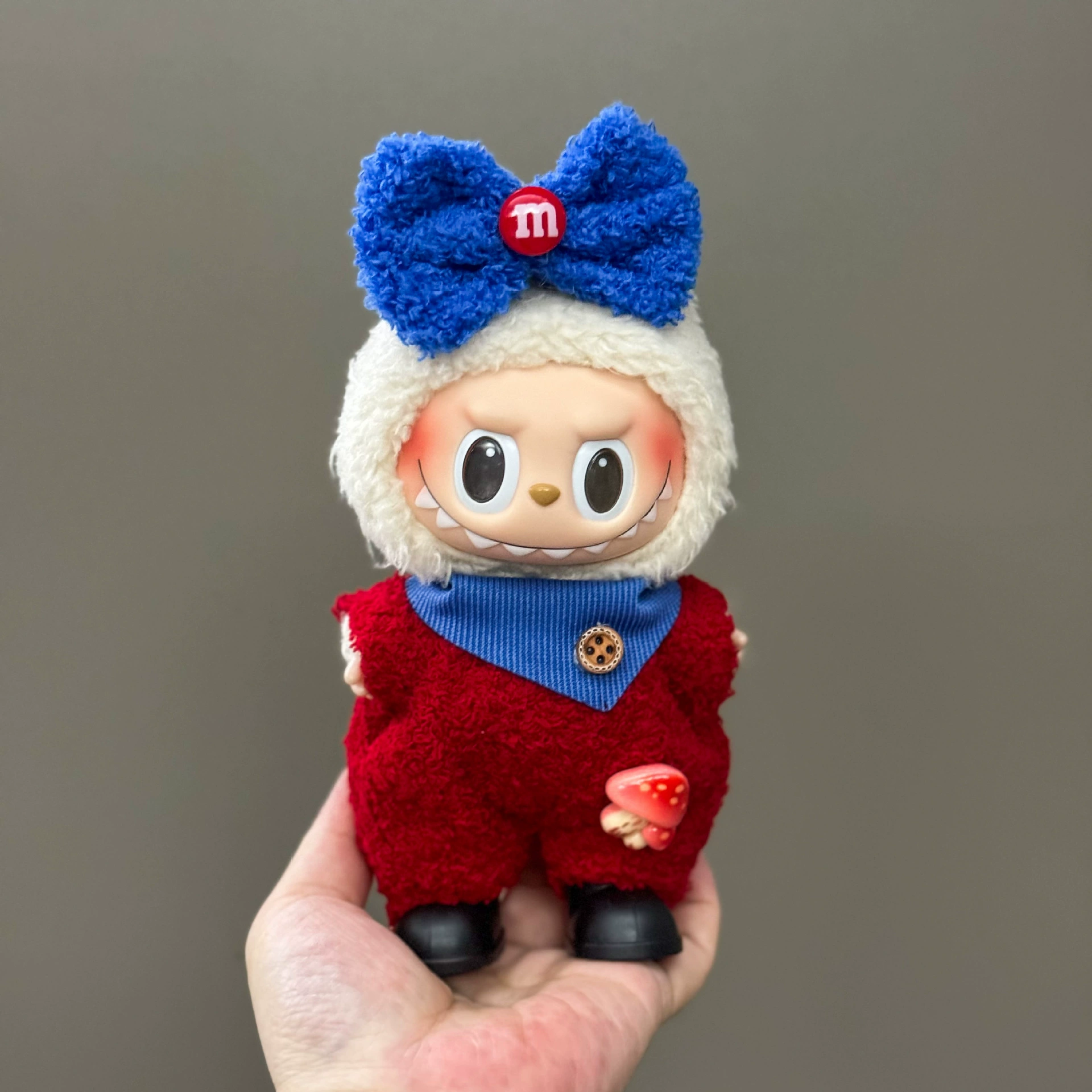 Сначала, второе и третье поколения одежный подвес Labubu, одежда подвес Labubu, надхалюй костюм трендовый