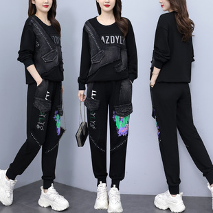2025 New Autumn Suit for Women, Korean Style Fashionable Sweatshirt and Denim Loose Two-Piece Set for Women, Age-Reducing and Figure-Flattering Plus-Size Outfit