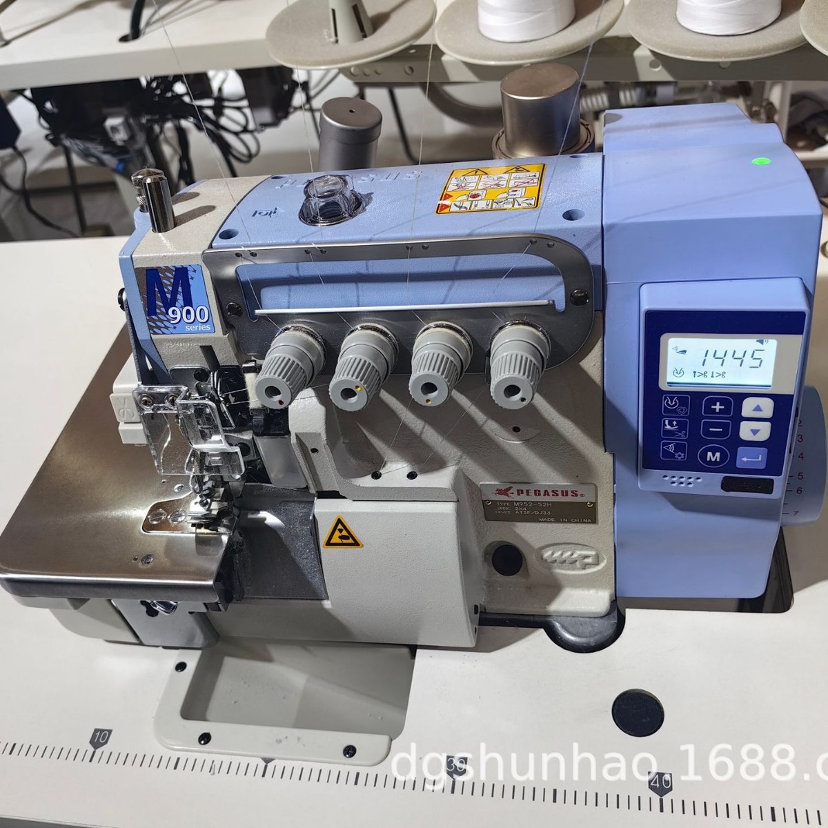 Máquina automática de bloqueo de bordes Pegasus Jack, máquina eléctrica de supervelocidad de bordes de cuatro hilos, máquina automática de bordes, máquina de costura de envoltura de computadora