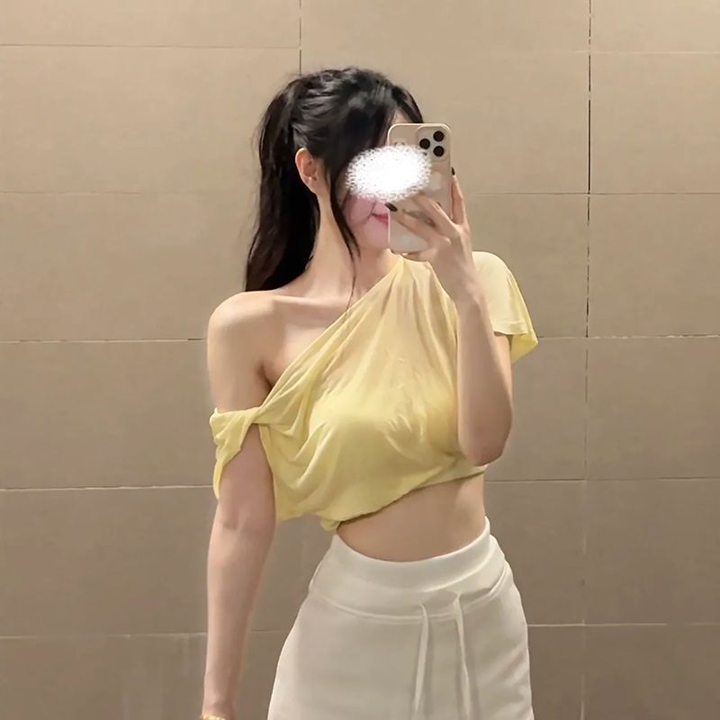 40 Pieces of 1*1 Asymmetrical Slim Fit Slant Collar T-Shirt Summer New Twist Short-Sleeved Pure Off-Shoulder Top