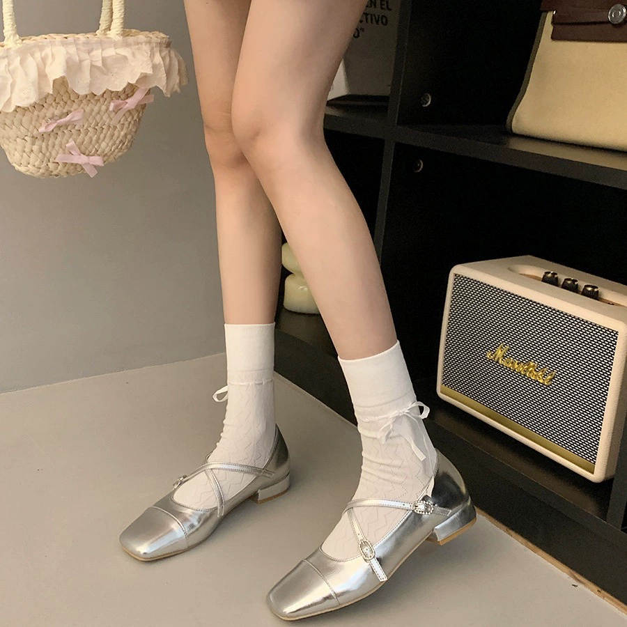 Серебристая обувь, универсальная обувь, французский стиль, стиль Chanel, тренд сезона