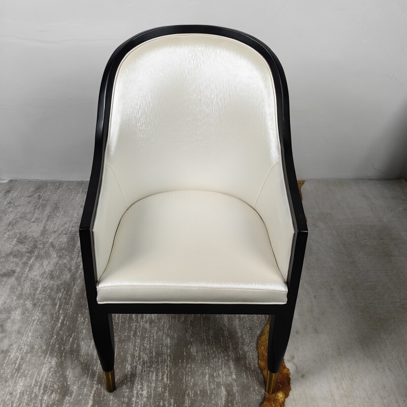 Nordic Style Light Luxury Solid Wood Dining Chair with Wheels Hotel Club Negotiation Reception Chair Living Room High-End Leather Backrest Chair