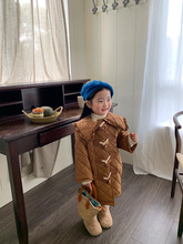 INS韓國童裝 新款秋冬中小童女童棉衣娃娃領外套羊角扣中長款棉襖