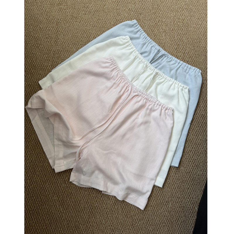 Baby Cream-Colored Linen Casual Shorts for Women, Suitable for Commuting and Vacation, Loose Fit, New Summer Style, Thin A-Line Wide-Leg Design Baby Cream-Colored Linen Casual Shorts for Women, Suitable for Commuting and Vacation, Loose Fit, New Summer Style, Thin A-Line Wide-Leg Design