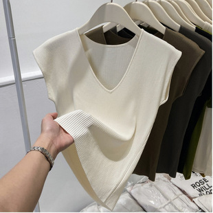 Hong Kong Style Chic Right Shoulder Sleeveless V Neck T-Shirt for Women with Ice Silk Knitted Vest Slim and Chic Bottoming Shirt 2024 Summer