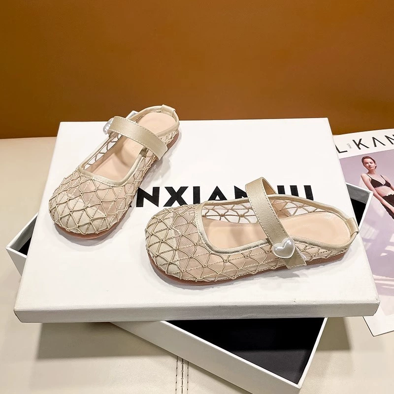 Полутапочки Baotou для девочек, маленький ароматный стиль, летняя верхняя одежда 2025, модная детская обувь с сетчатыми вырезами в стиле интернет-знаменитостей