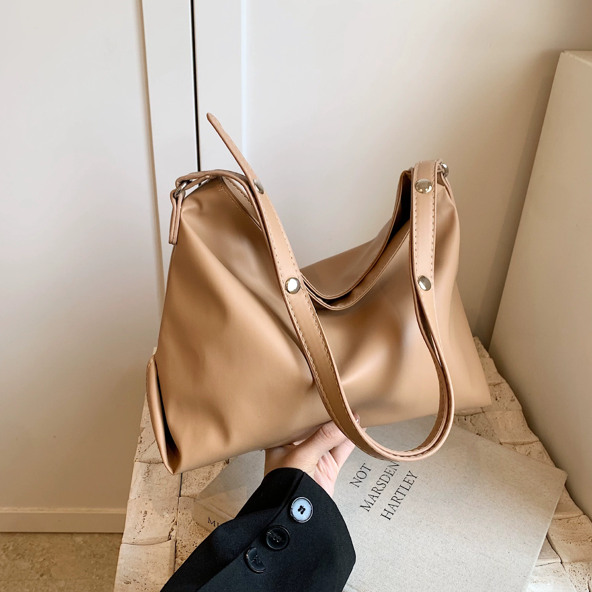 Summer shoulder bag, western style
