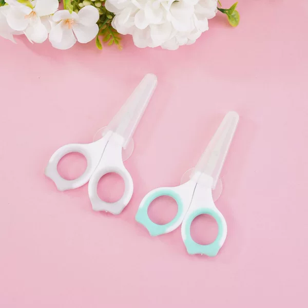 Manufacturer's Ready-Stock Baby Round-Head Safety Anti-Scratch Nail Scissors with Protective Cover Baby Care Scissors