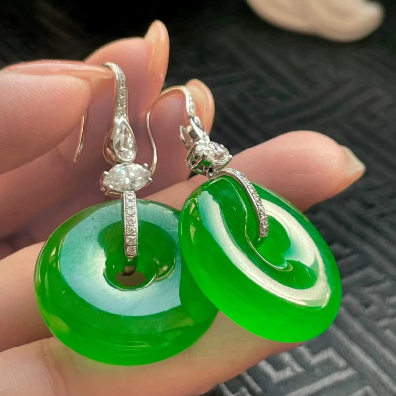 Аутентичные бирманские натуральные A-грузовые изумрудные подвески с ледяным видом
