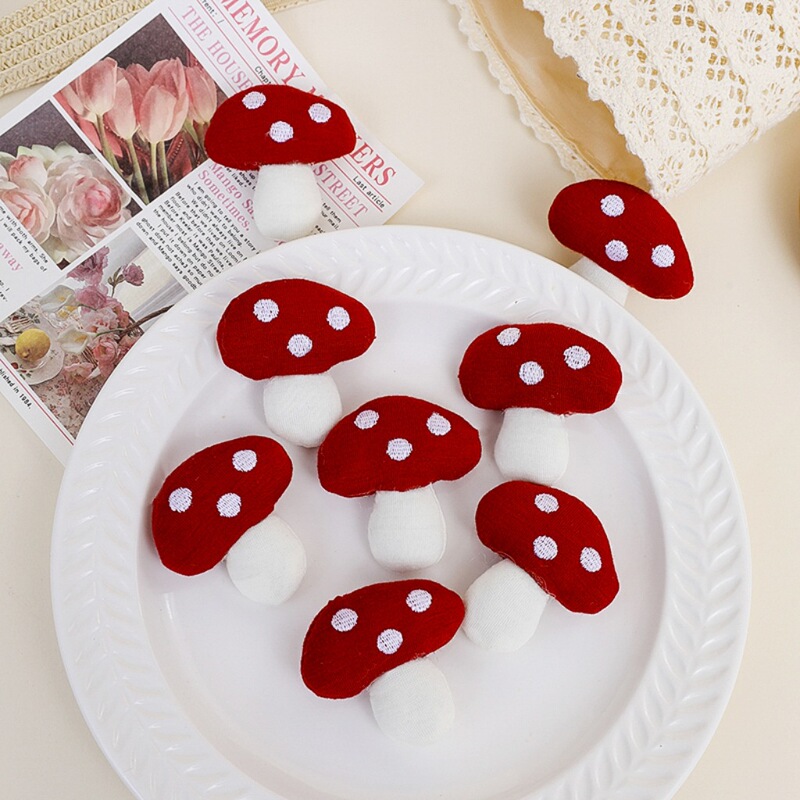 Cute fabric mushroom brooch hair accessory, handmade DIY jewelry accessory, children's clothing, shoes, socks, and accessory materials