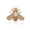 Factory direct selling niche alloy animal brooches European and American hot -selling simplicity bee butterfly diamond painting oil jewelry women