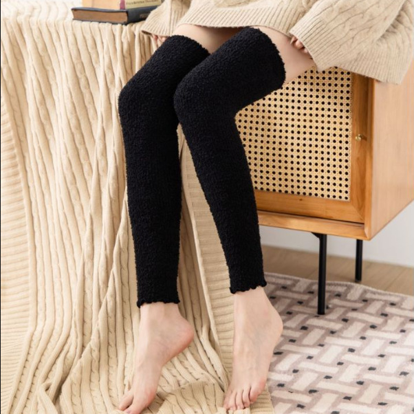 Over-the-knee coral velvet leg warmers: Padded, extra-thick, and cozy for postpartum recovery—perfect for shielding achy knees and keeping joints warm against the cold.
