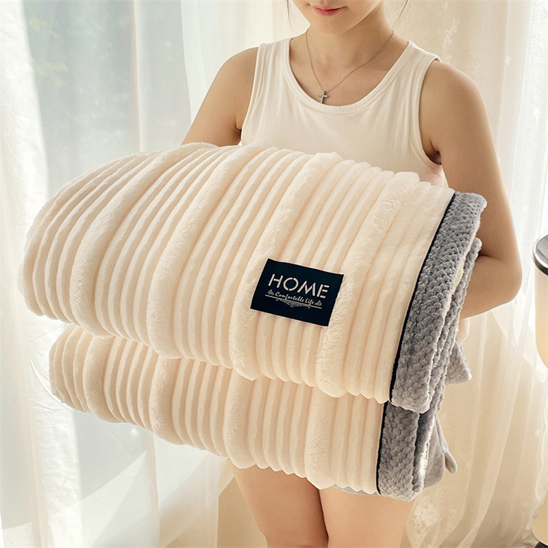 Manta de lana de conejo de leche Manta de cuatro estaciones Manta de oficina Manta de lana de leche transfronteriza de color sólido al por mayor