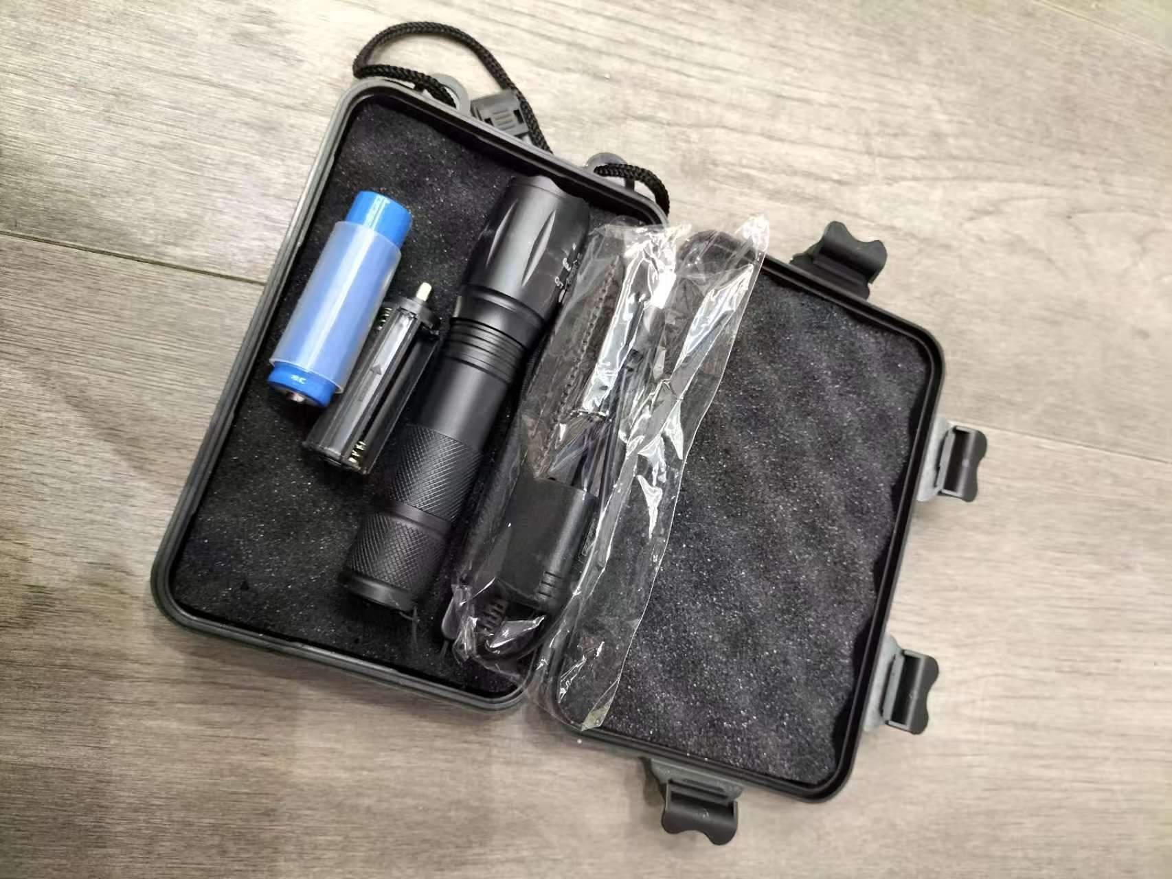 Luz blanca luz violeta doble fuente de luz antorcha larga duración zoom LED recargable portátil 395 luz ultravioleta verificación de billetes